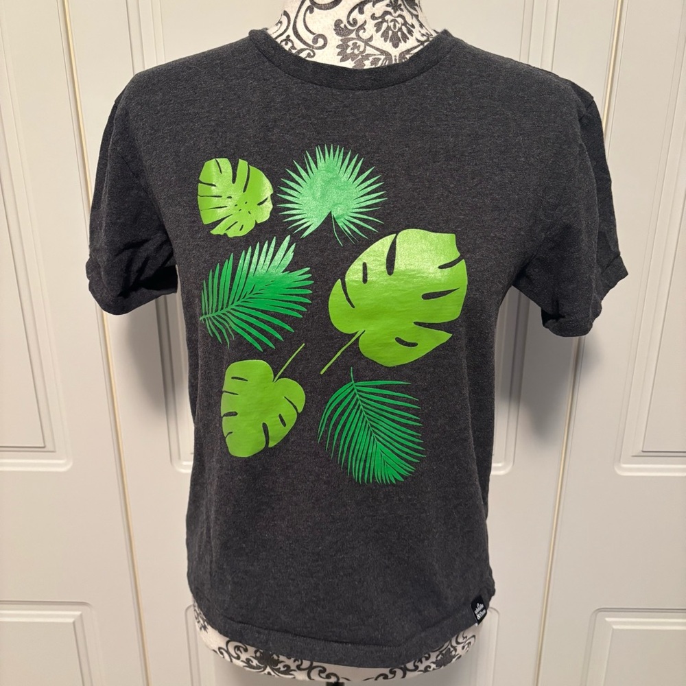 Whistle & Flute organic cotton leaf & palm frond t-shirt size small
